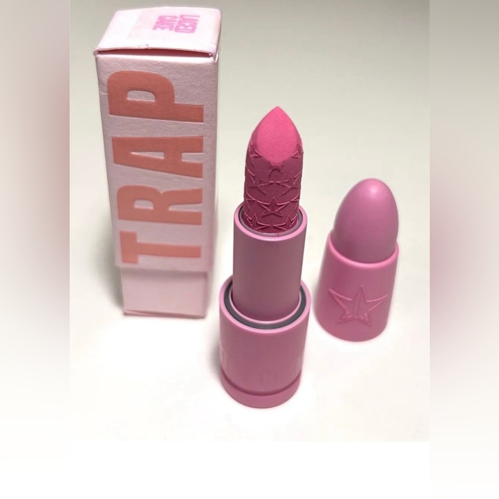 LOW START NWT Jeffree Star Velvet Trap Laced Cake Lipstick Jeffree star Lipstick
